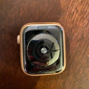 Apple Watch Rose gold series 4